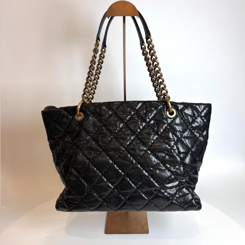 CHANEL 17開黑荔枝菱格紋金鍊托特包-1