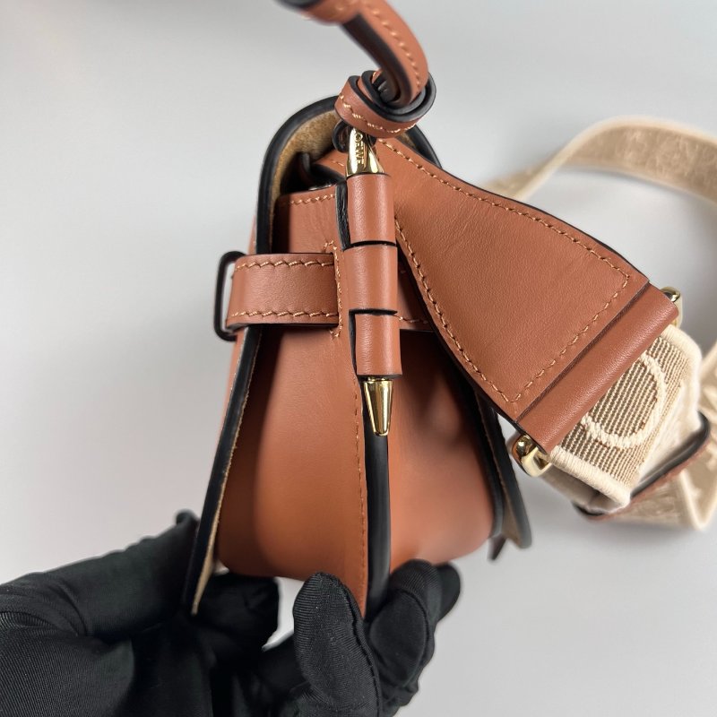 LOEWE GATE  MINI咖色新版-3