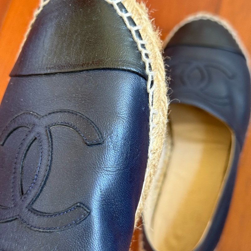 Chanel 二手深藍&黑小羊皮 鉛筆鞋 尺寸：38-23