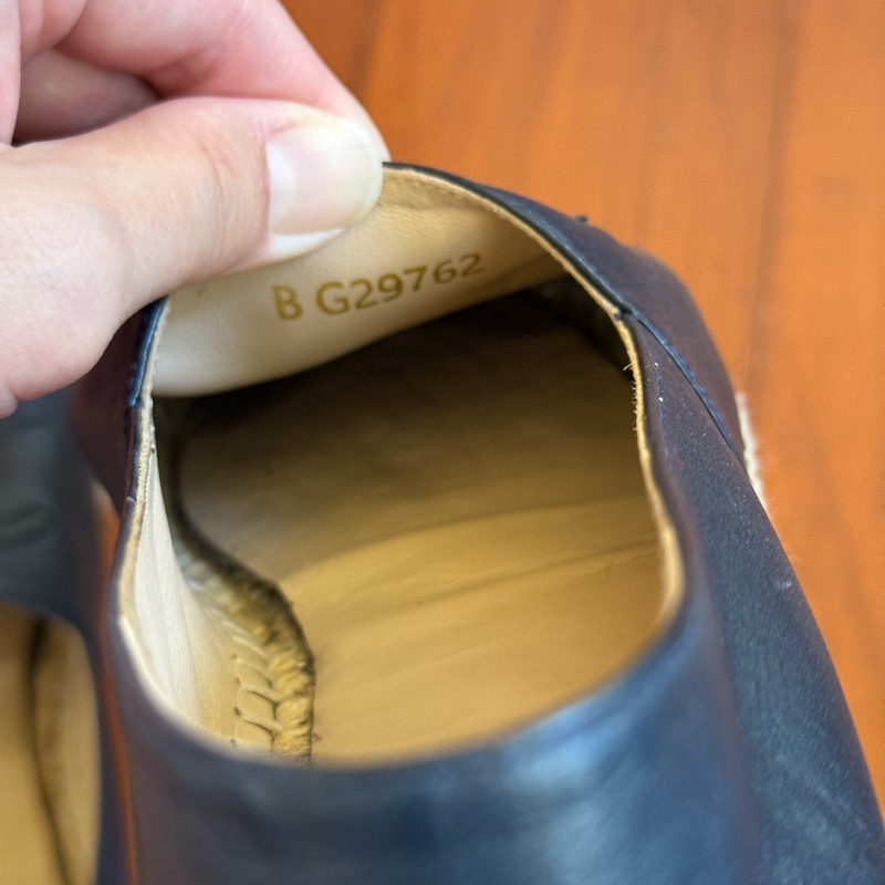 Chanel 二手深藍&黑小羊皮 鉛筆鞋 尺寸：38-29