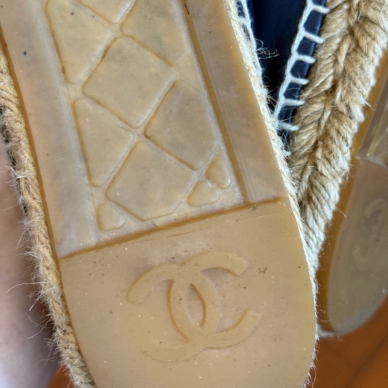 Chanel 二手深藍&黑小羊皮 鉛筆鞋 尺寸：38-31