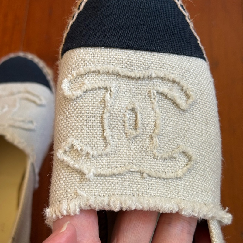 Chanel 二手白色丹寧布鉛筆鞋 尺寸：37-13