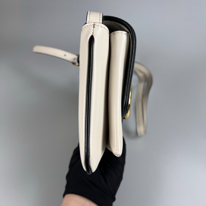 GUCCI 550129 黑白金扣肩背包-2