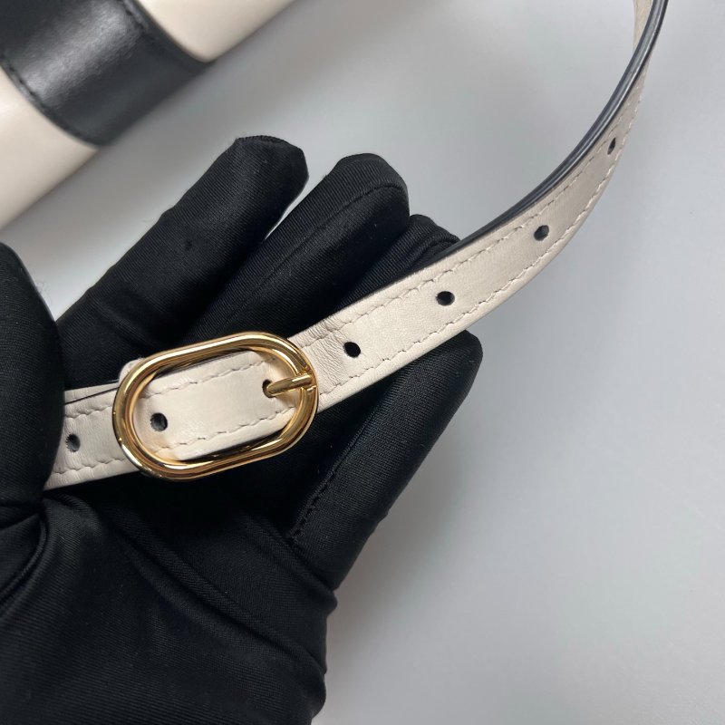 GUCCI 550129 黑白金扣肩背包-9