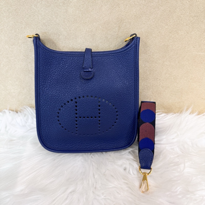 Hermes Mini Evelyne M3水墨藍TC皮斜背包-0
