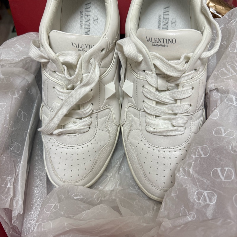 Valentino one stud-1