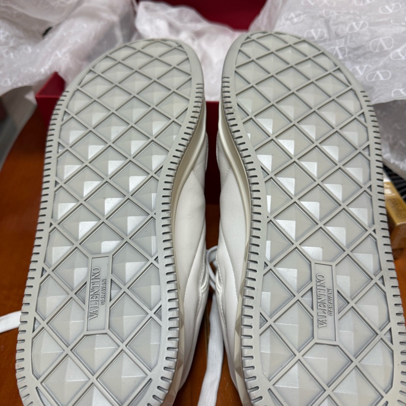 Valentino one stud-7