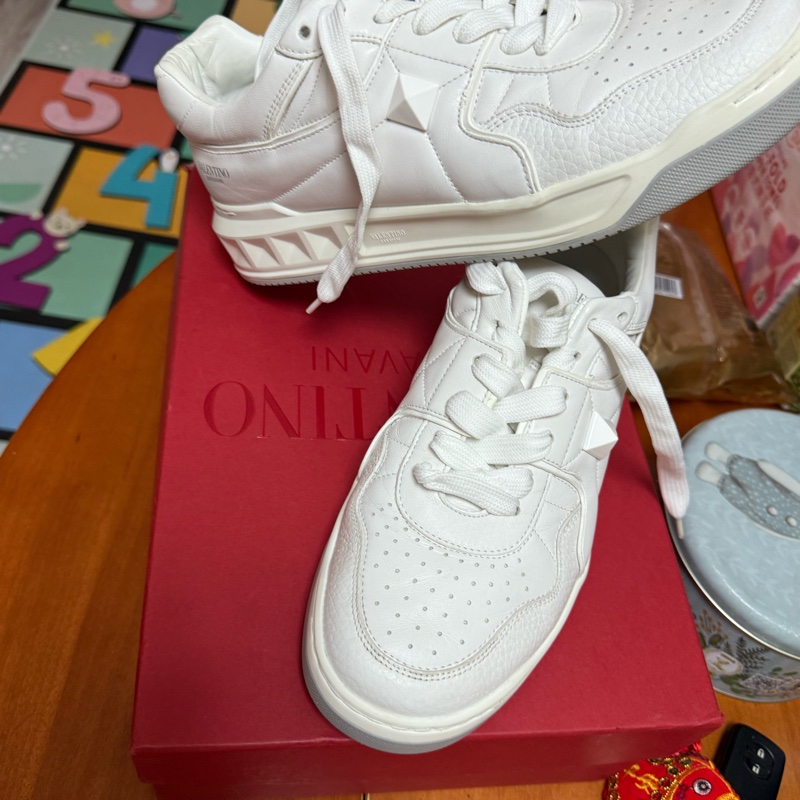 Valentino one stud-10