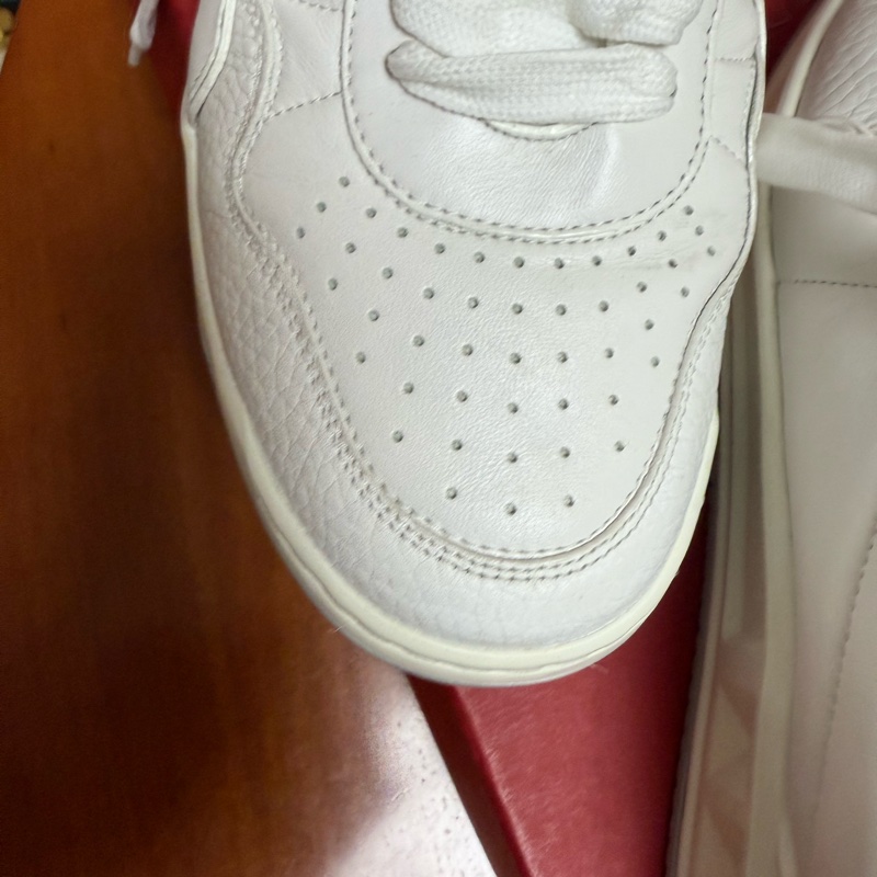 Valentino one stud-11