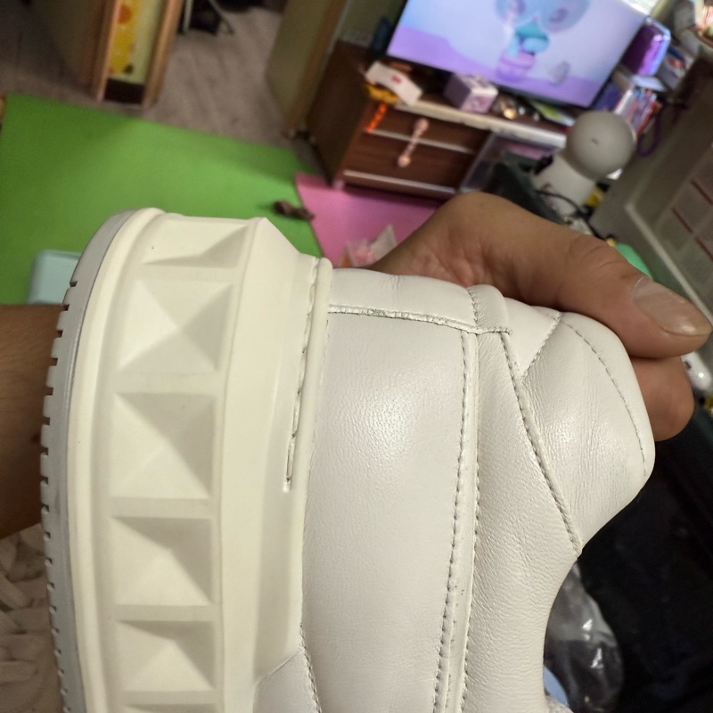 Valentino one stud-13