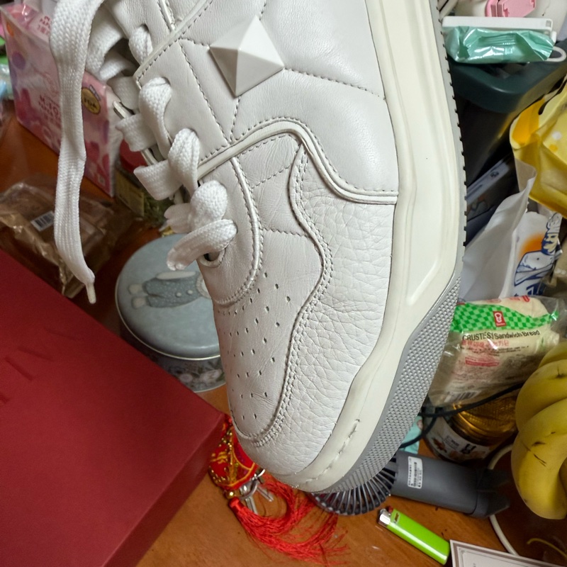 Valentino one stud-15