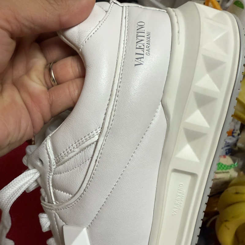 Valentino one stud-16