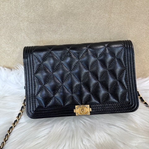 Chanel Boy WOC 黑金荔枝皮斜背包