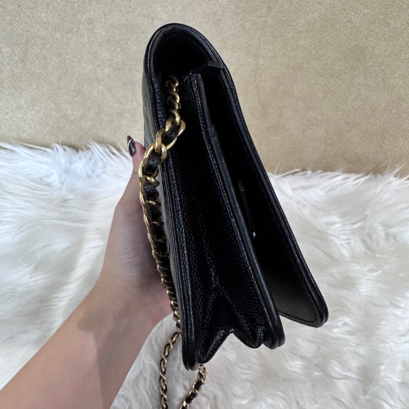 Chanel Boy WOC 黑金荔枝皮斜背包-2