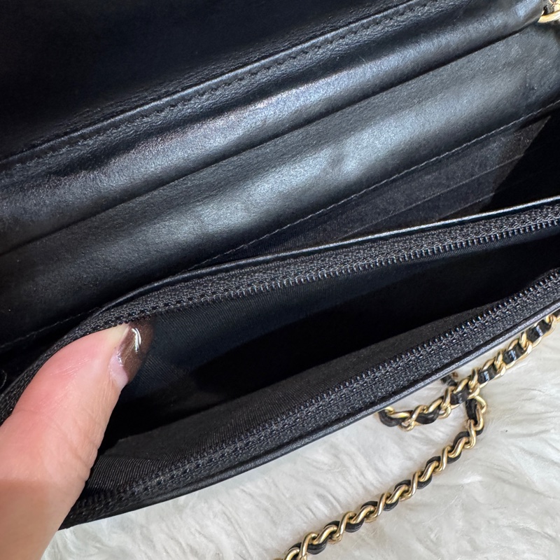 Chanel Boy WOC 黑金荔枝皮斜背包-10