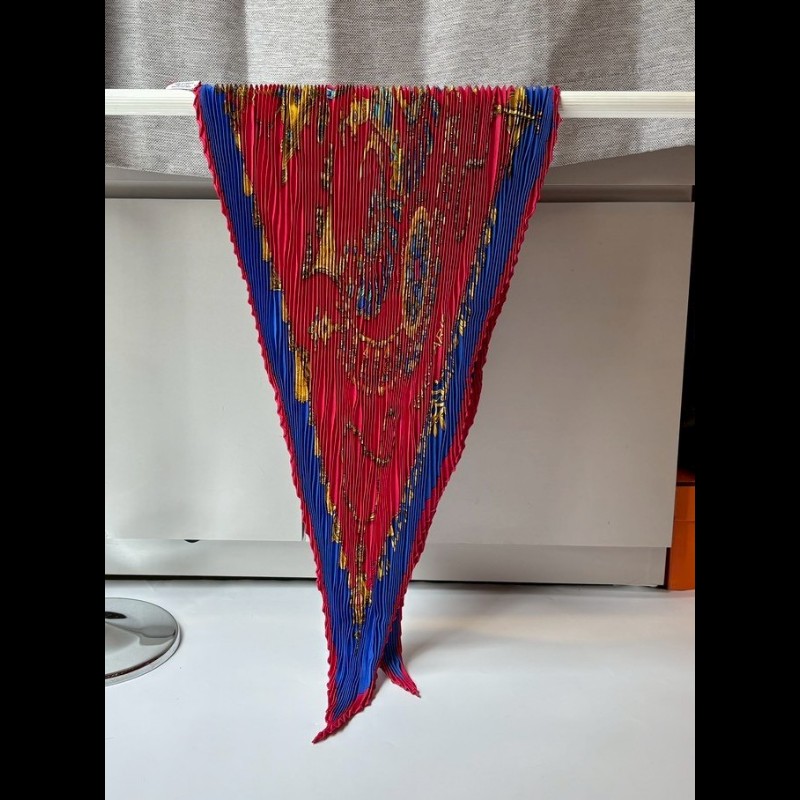 Hermes 紅底藍邊皺皺絲巾-2