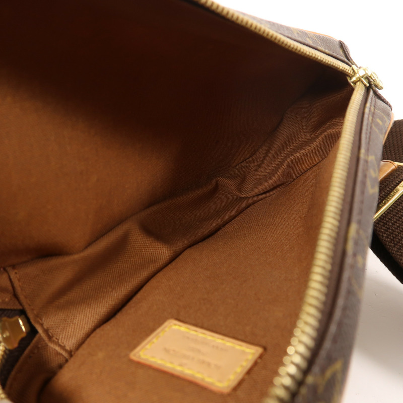 LOUIS VUITTON Monogram Pochette Gange金扣肩背袋-4