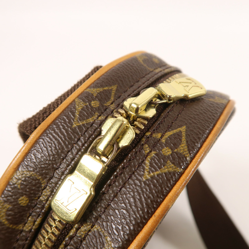 LOUIS VUITTON Monogram Pochette Gange金扣肩背袋-13