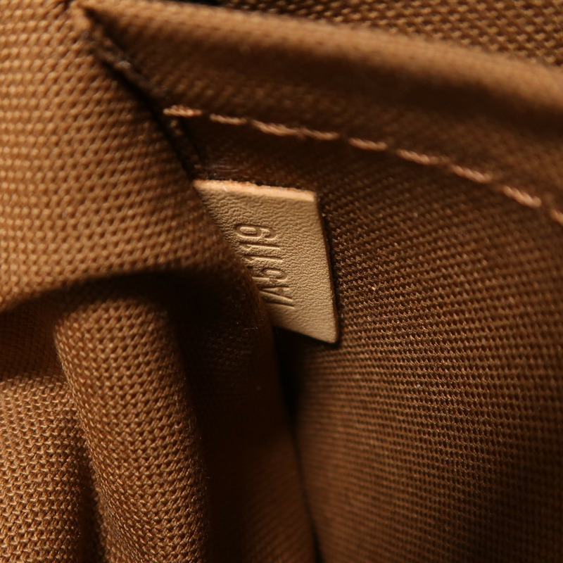 LOUIS VUITTON Monogram Multi Pochette Accessoires金扣肩背袋-6