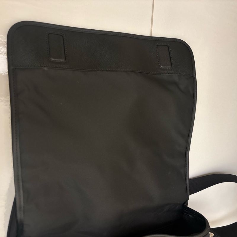 萬寶龍黑色斜背包-9