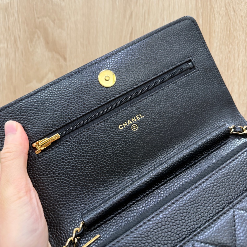 Chanel 黑荔枝牛皮金釦經典WOC-10