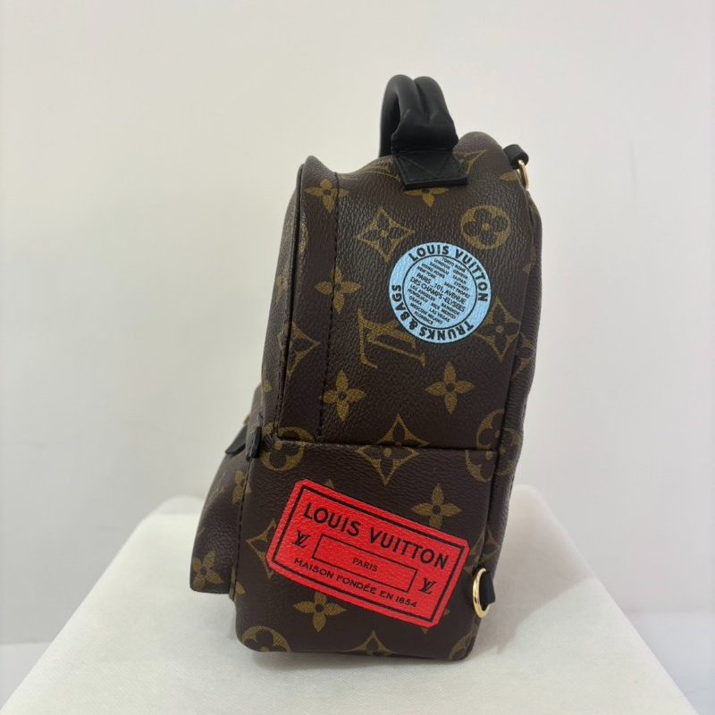 LV老花徽章Springs Mini-5