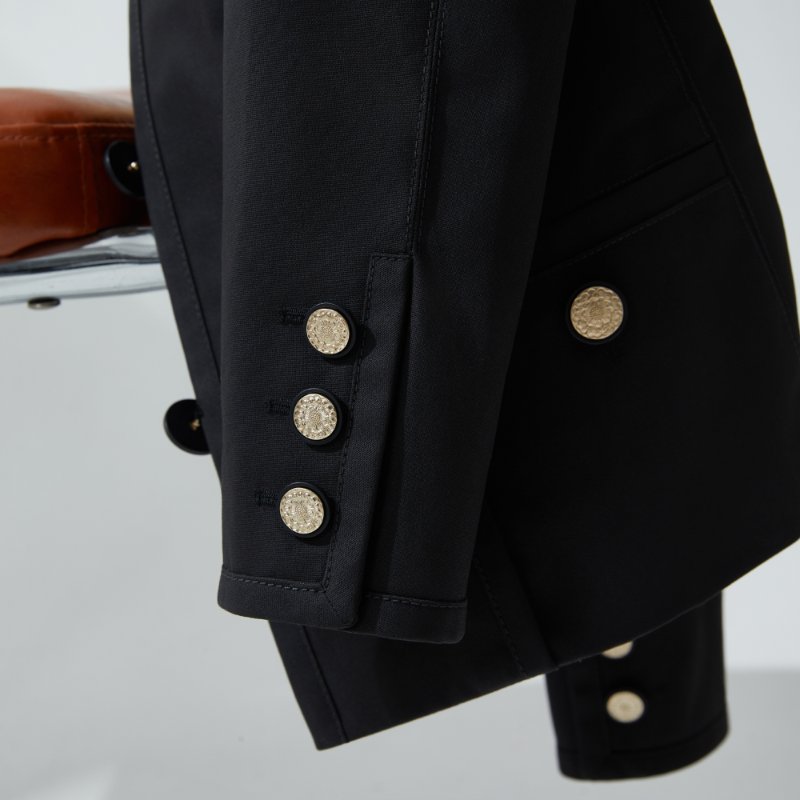 ❤️ CHANEL 黑色金扣經典外套-5