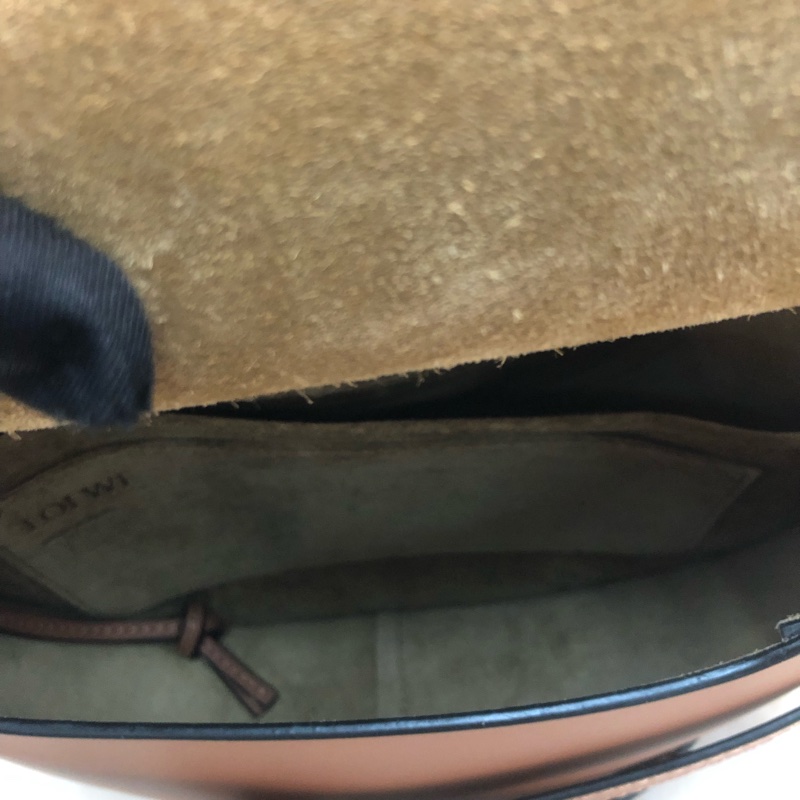 Loewe Gate 啡色拼米色提花布帶斜孭袋 XB930-11