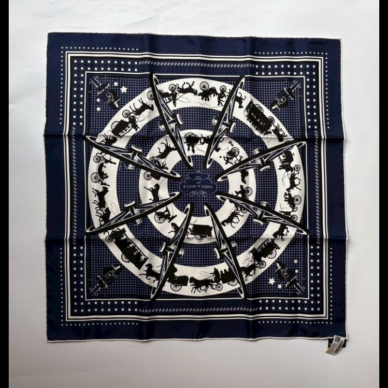 Hermes 深藍色馬車 轉動中的巴黎 絲巾-0