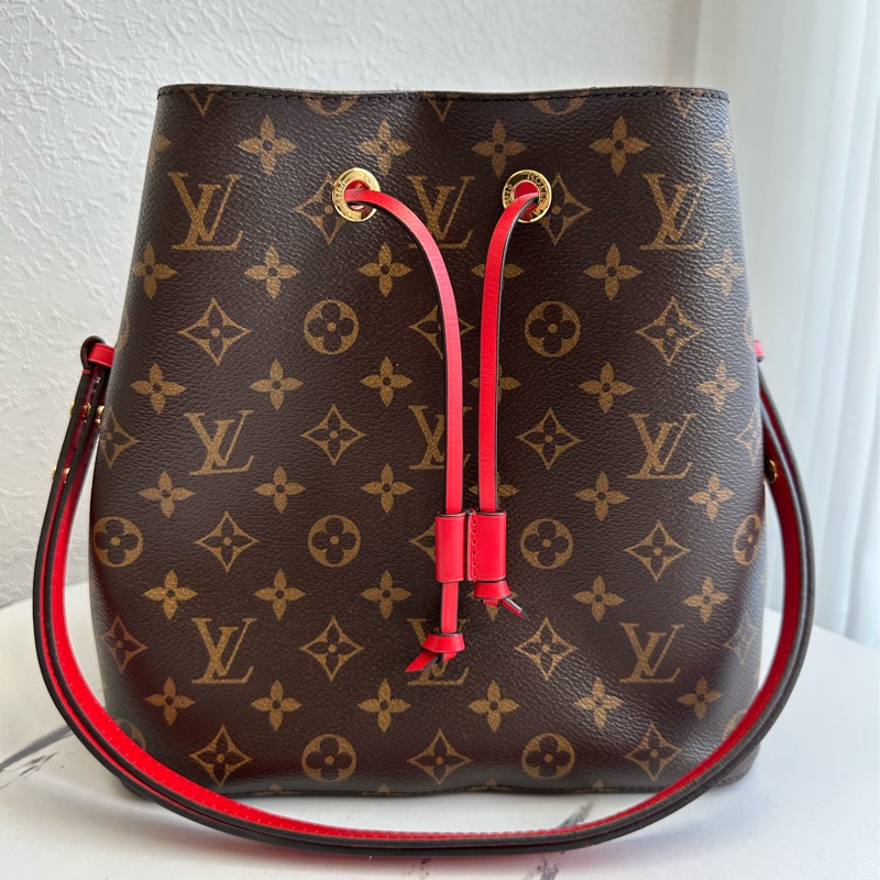 lv 經典水桶包🤩😎-0