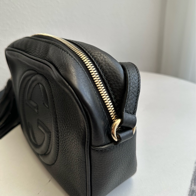 gucci 黑壓紋相機包-4