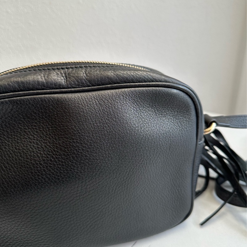 gucci 黑壓紋相機包-5