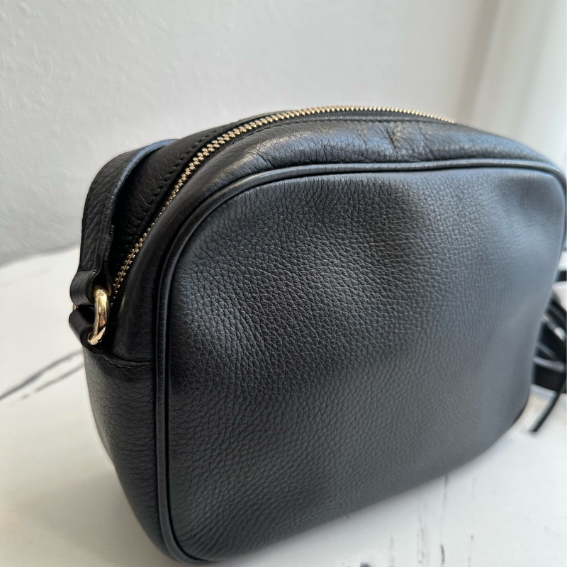 gucci 黑壓紋相機包-6