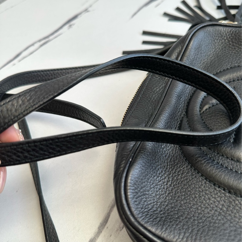 gucci 黑壓紋相機包-10