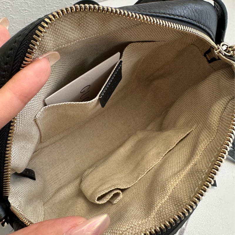 gucci 黑壓紋相機包-14