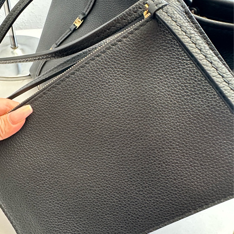 Ferragamo很好看全皮革拉鍊托特包-11