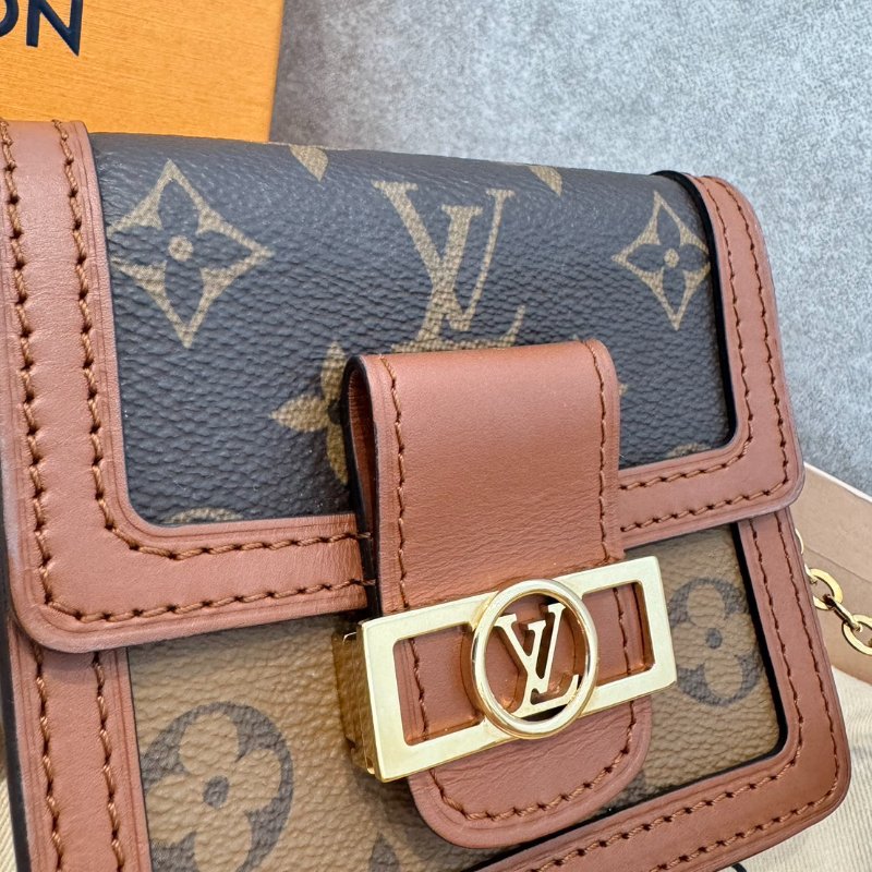 *SHIHNA名牌精品*LV拼色達芙妮mini胸腰包/鏈條包-3