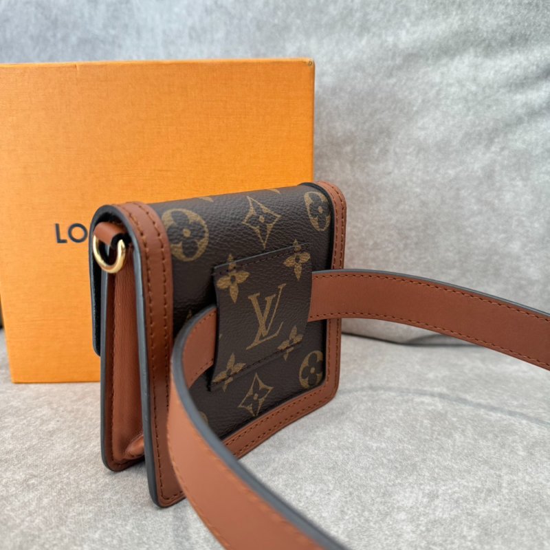 *SHIHNA名牌精品*LV拼色達芙妮mini胸腰包/鏈條包-6