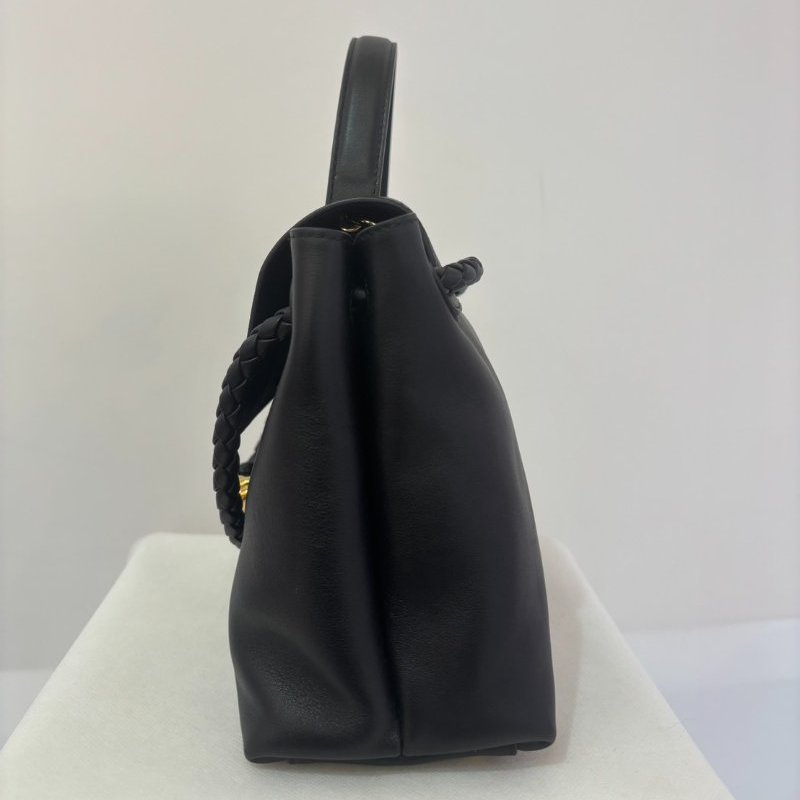 BV Ciao Ciao 黑牛皮金釦肩背包-7