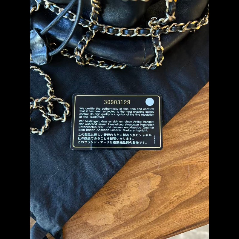 95新Chanel 黑金皮穿鍊水桶-6