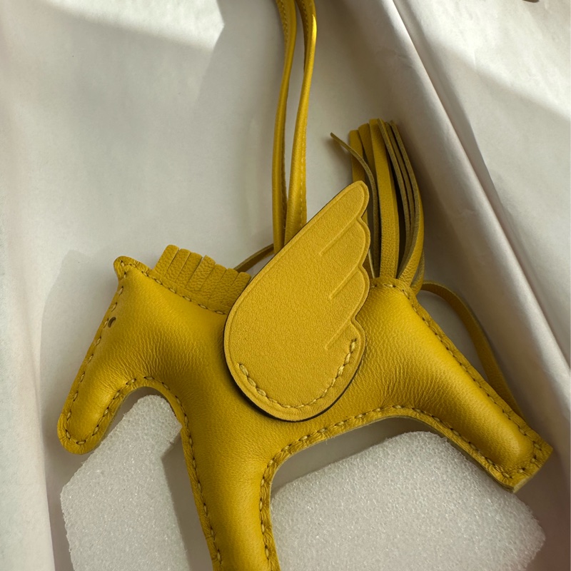 Hermes黃色小飛馬-1