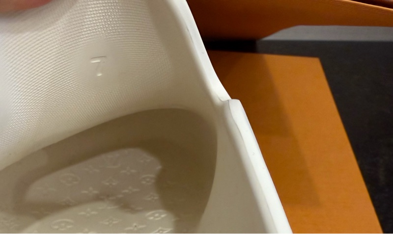 全新LOUIS VUITTON 厚底拖鞋-9