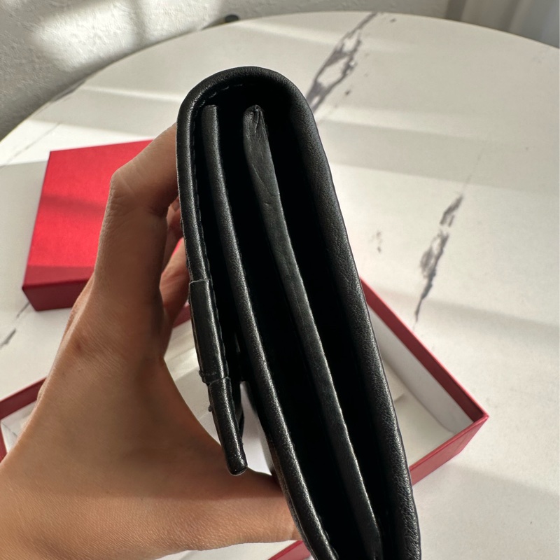 ferrgamo 長夾 很有質感-4