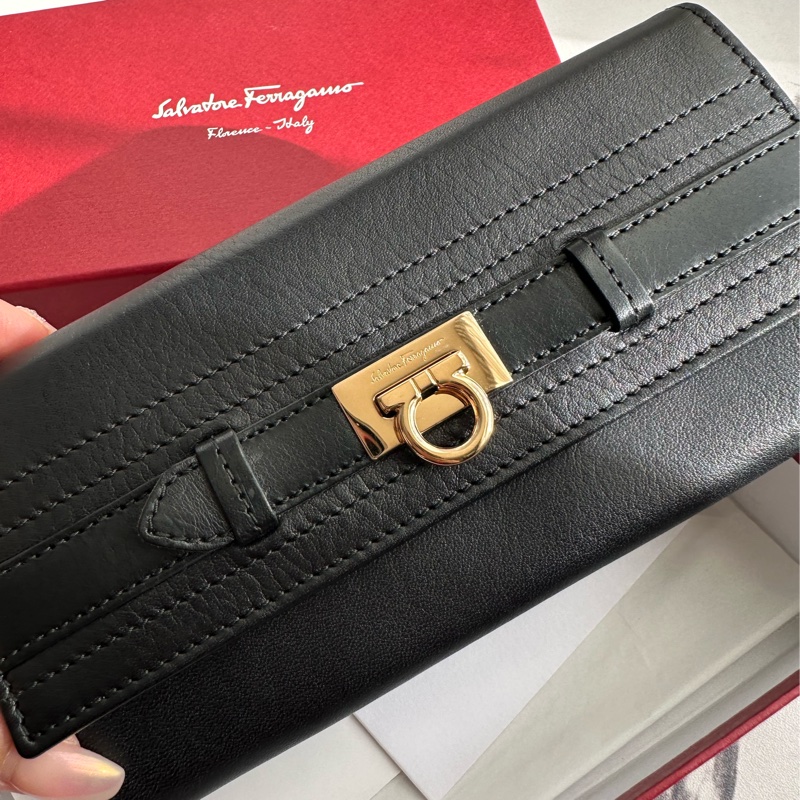 ferrgamo 長夾 很有質感-8