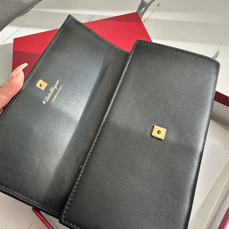 ferrgamo 長夾 很有質感-9