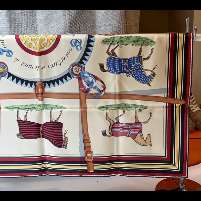 Hermes 米黃底百變戰馬圖絲巾 Couvertures et Tenues de Jour-3
