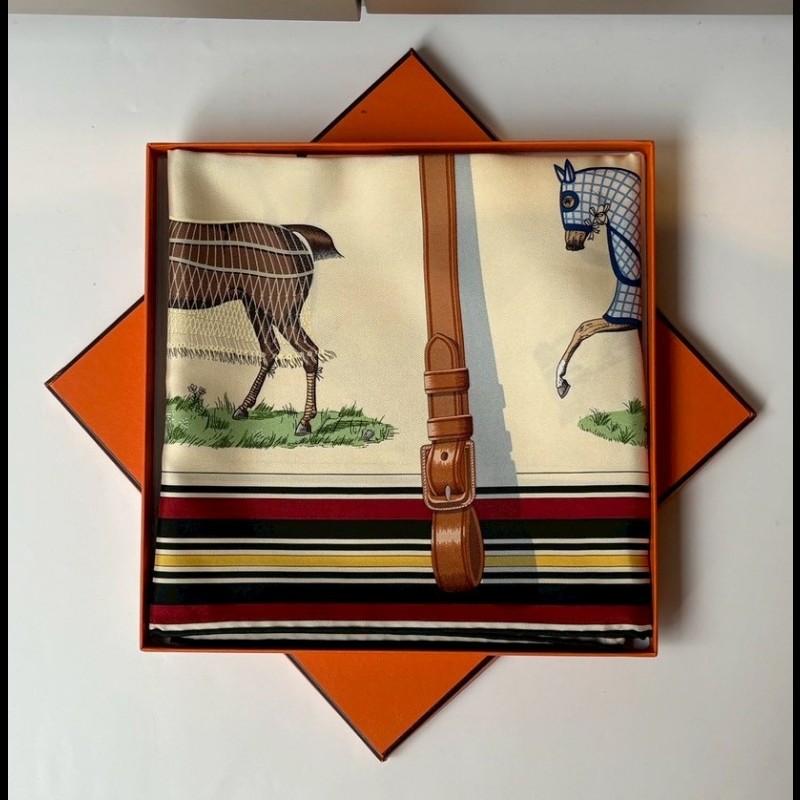 Hermes 米黃底百變戰馬圖絲巾 Couvertures et Tenues de Jour-7