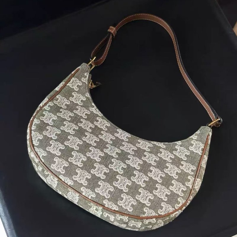 celine ava豆沙綠 老花月亮腋下包 23×13.5×6cm,99新 配件塵袋-3