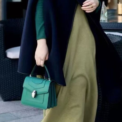 bvlgari 祖母綠蛇頭包風琴包 serpenti forever經典手提鍊條包18*15*9.5cm,全新 配件塵袋-0