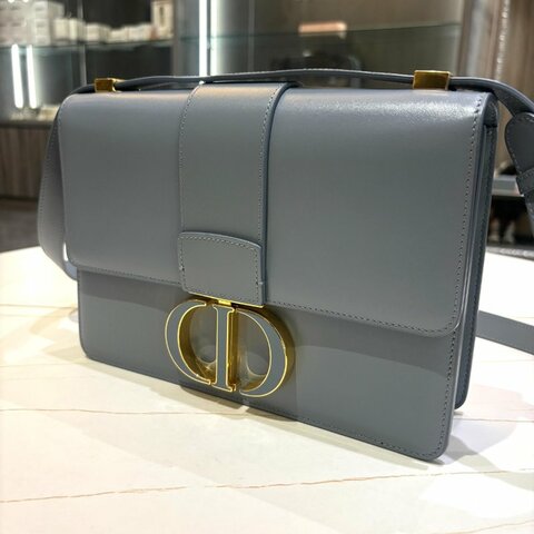 *SHIHNA名牌精品*Dior 30 Montaigne 蒙田 雲藍灰色 光滑小牛皮 CD 搭扣翻蓋包
